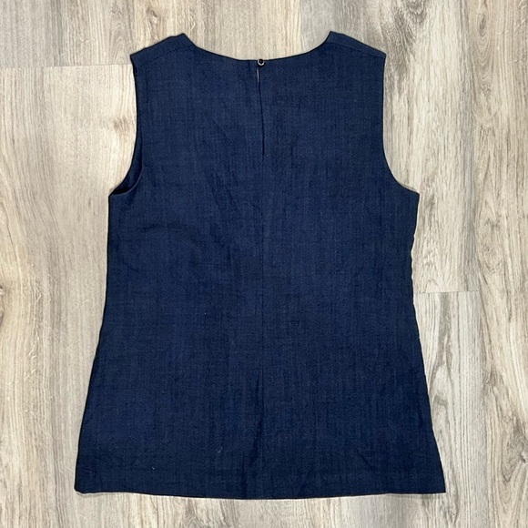 Banana Republic Lightweight Wool Stretch Ruffle Sleeveless Top Navy Shirt Size 2 - Picture 6 of 6